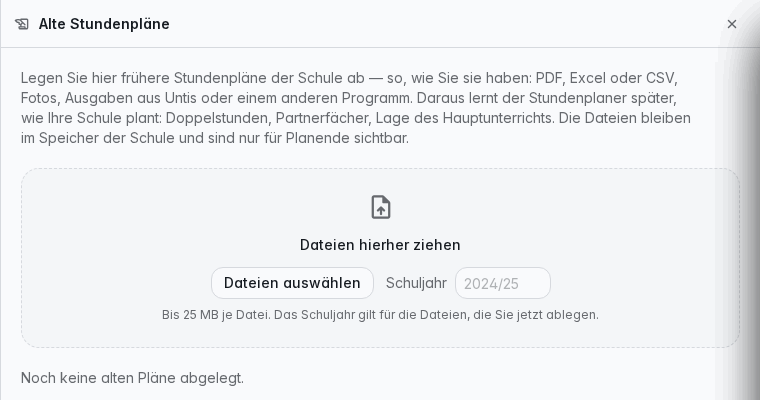 Alte Stundenpläne: Ablagefläche mit Schuljahr